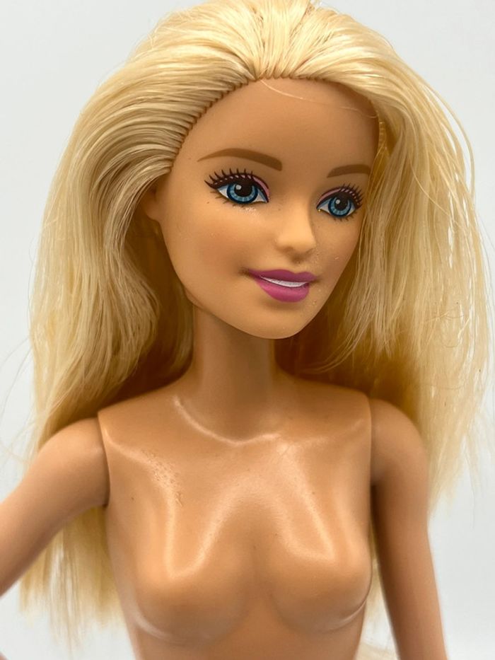Barbie enseignante 2016