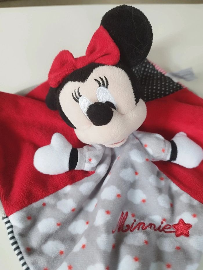 Doudou Minnie rouge noir nuage
