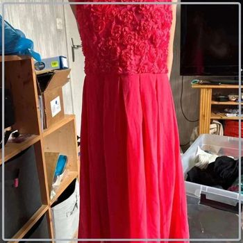 Magnifique robe neuve  amisu  taille 34