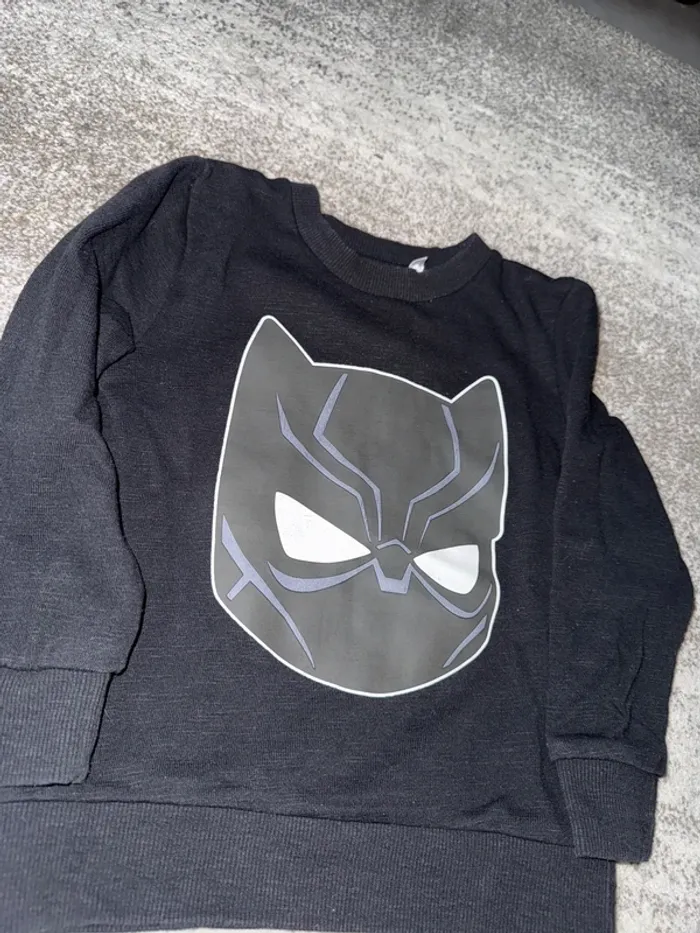 Sweat batman tres bonne etat taille 110 - photo numéro 3