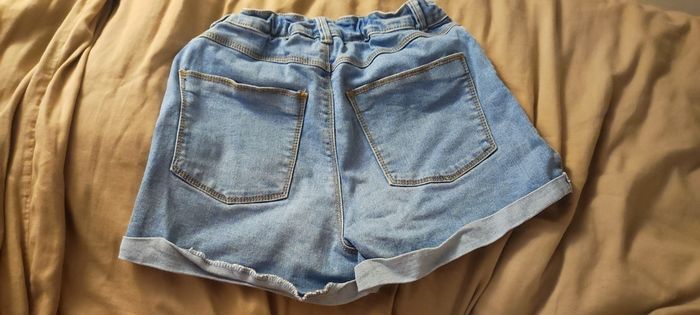 Short en Jean-Kiabi bleu - photo numéro 3