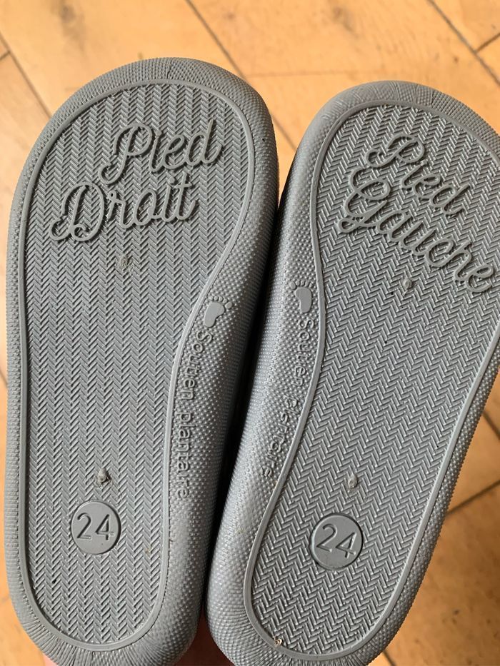 Chaussons foot taille 24 à scratch - photo numéro 4