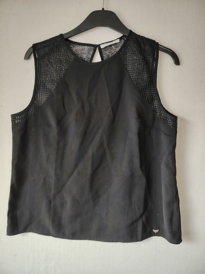 Haut noir dentelle