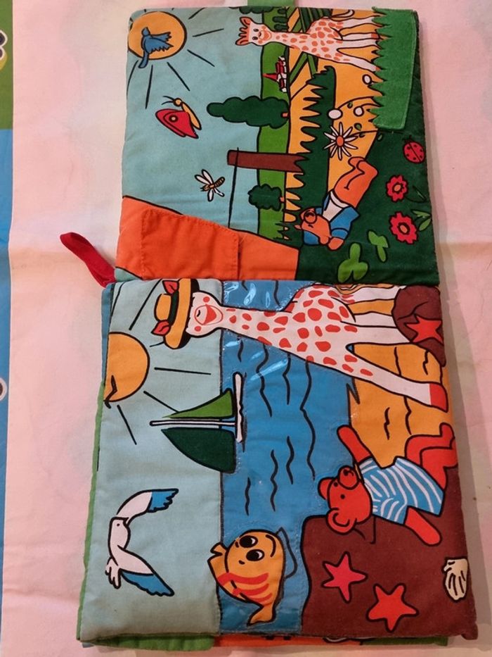 Livre en mousse, pour bébé les promenades de Sophie, Vulli - photo numéro 5