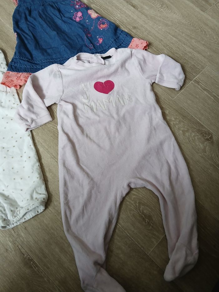 Lot bébé fille 12 mois - photo numéro 4