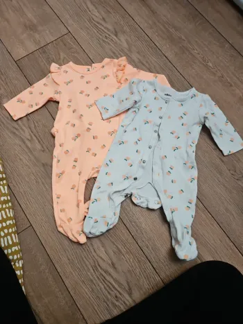 Lot 2 pyjamas