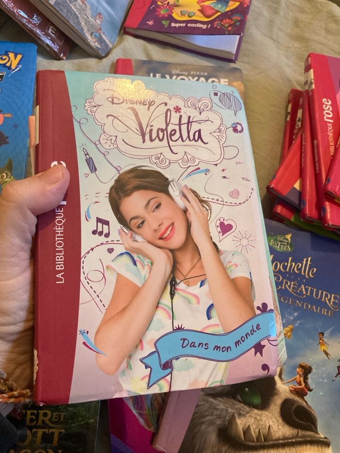 Livres Violetta – Très bon état – Au choix ou en lot - photo numéro 2