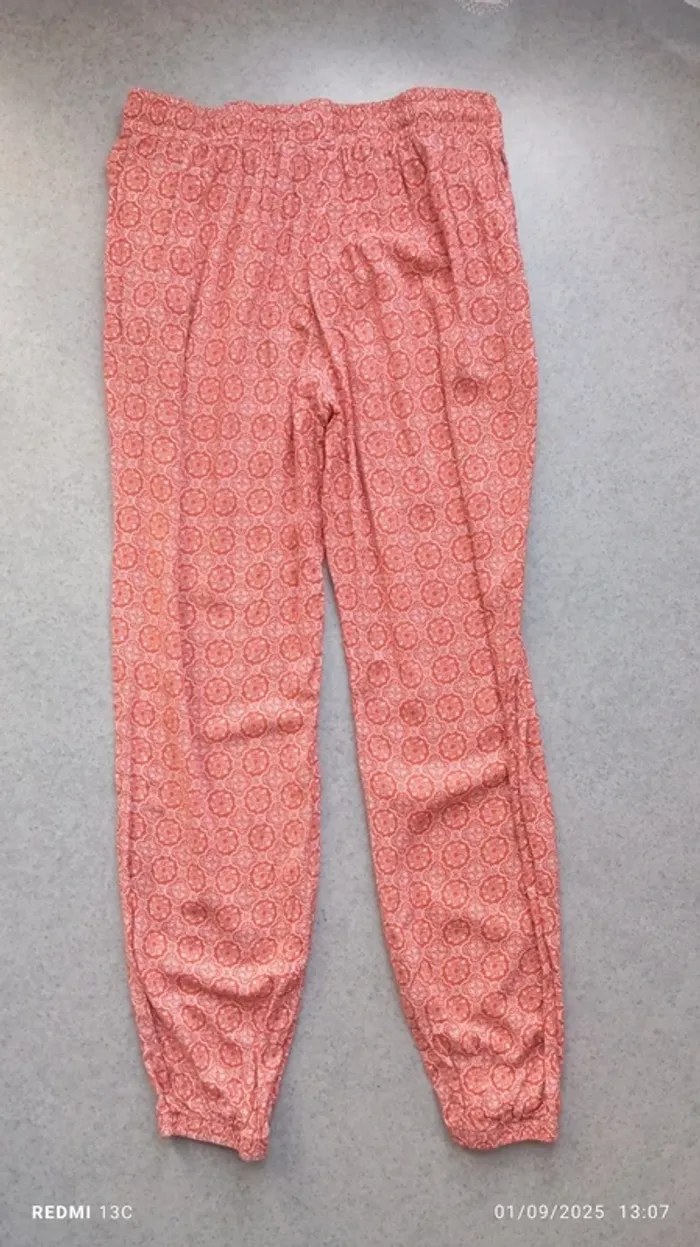 Pantalon taille S - photo numéro 2