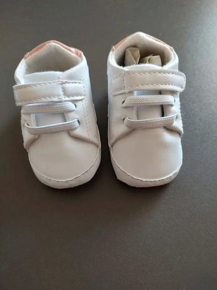 Baskets bébé 0-6 mois