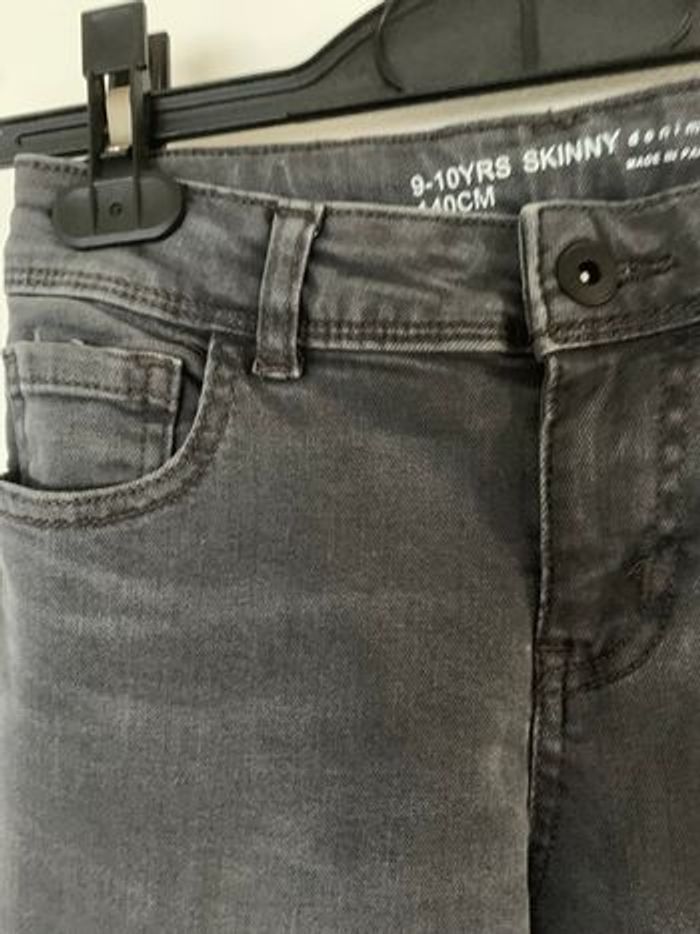Pantalon jeans style  délavé Taille 9-10 ans - photo numéro 2