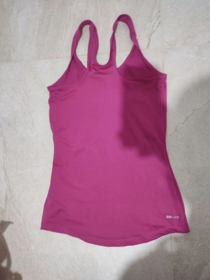 Haut de sport Nike pro taille XS - photo numéro 3