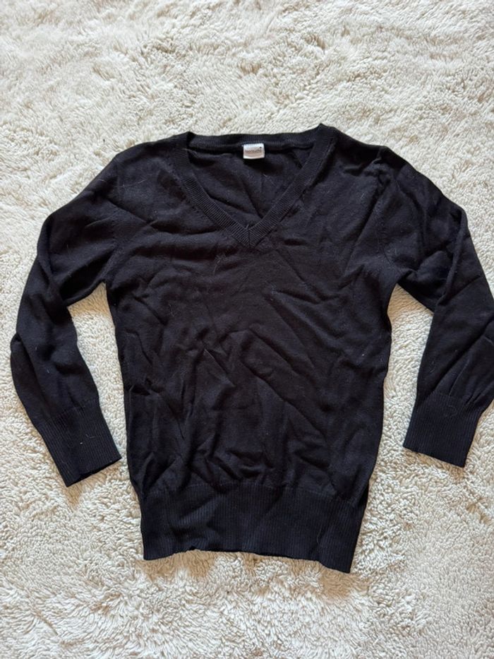 Petit pull noir manches 3/4
