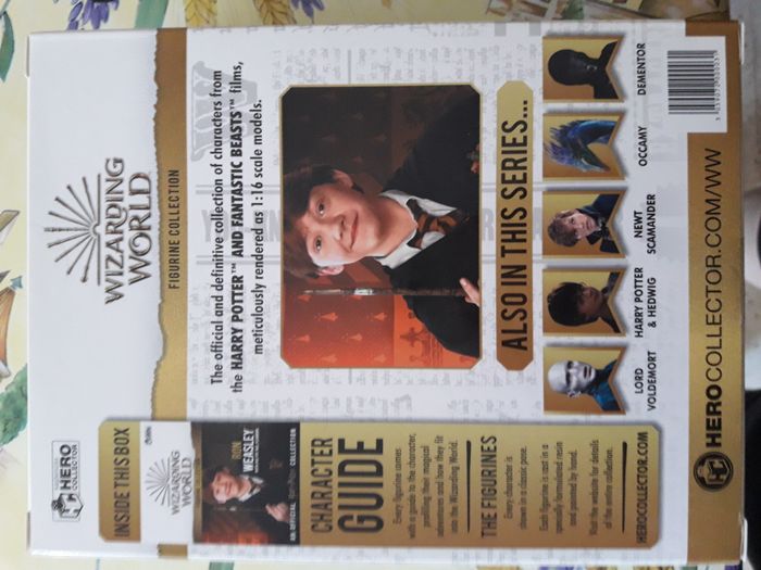 Harry Potter - Figurine Ron Weasley (1ère année) - photo numéro 3