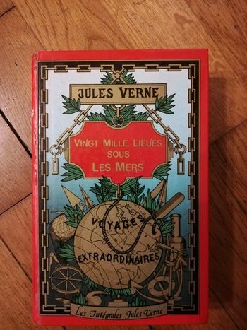 Livre "vingt mille lieues sous les mers" Jules Verne