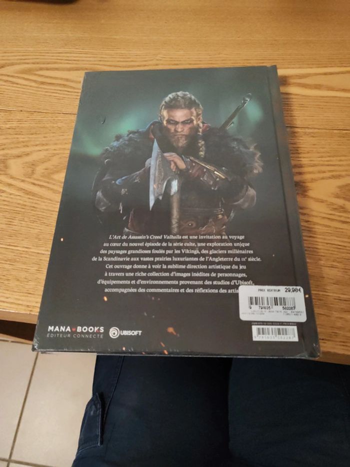 Art Book assassin Creed Valhalla - photo numéro 2