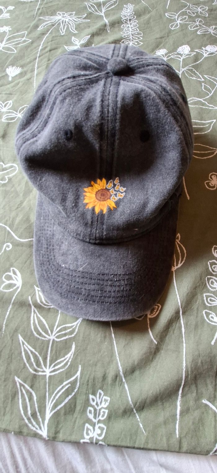 Casquette grise