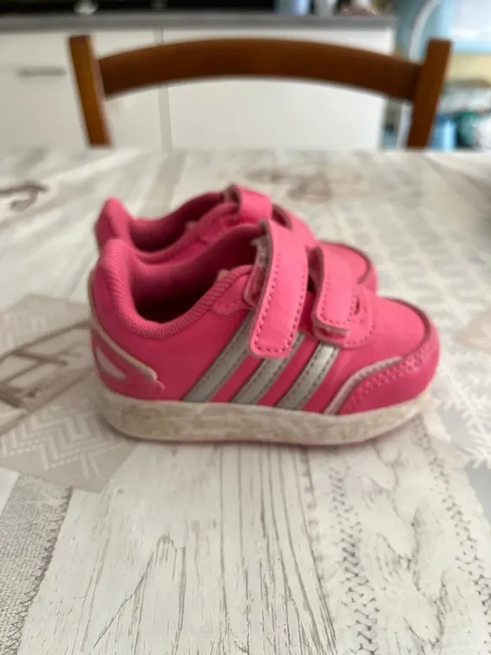 Adorables baskets roses bébé – Pratiques et confortables ! - photo numéro 2