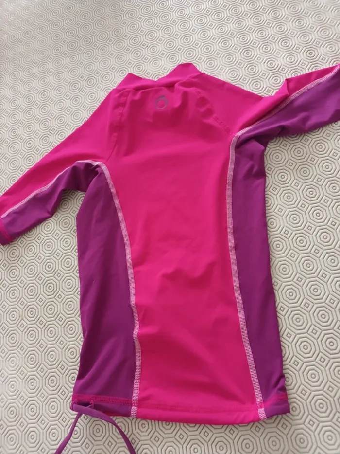 Tee-shirt decathlon anti uv Taille 6 ans - photo numéro 3