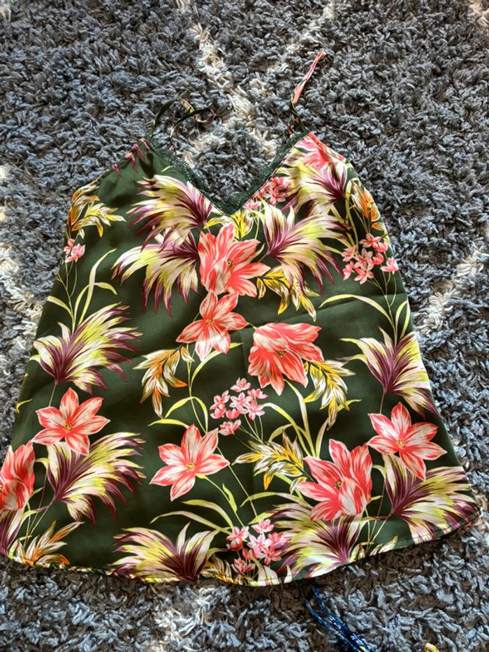 Lot de 5 tops à bretelles neuf sans étiquette - photo numéro 5