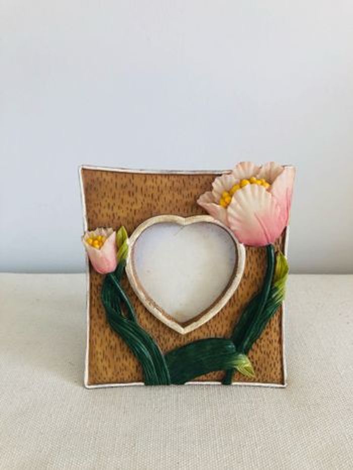 Petit cadre fleurs rose photo en forme de coeur