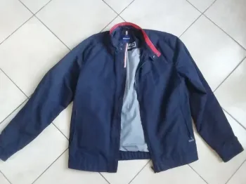 Veste légère Bonobo Taille L Quasi neuve!!