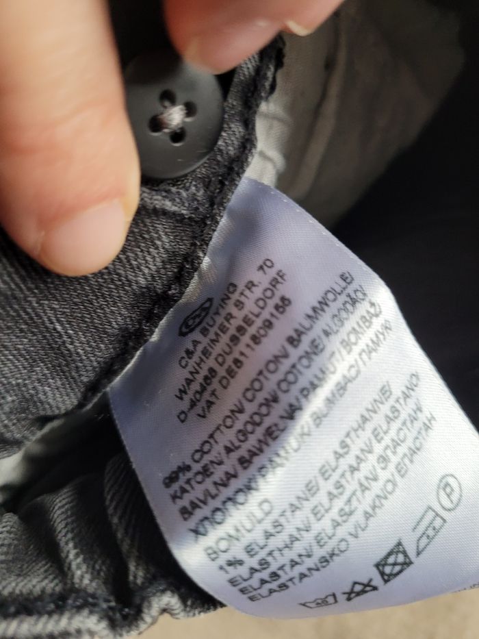 Jean c&a 134 cm - photo numéro 3