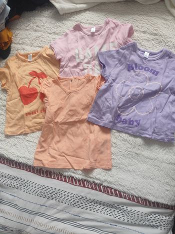 Lot 4 tee shirt manches courtes 12 mois