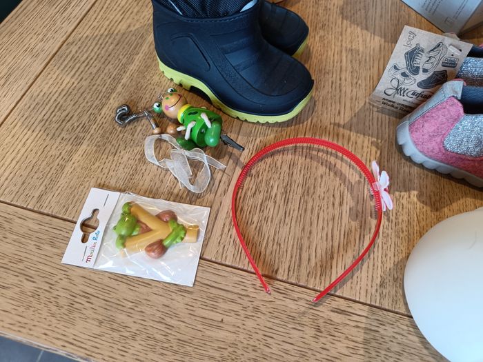 LOT de 7 paires de chaussures bébé + Lampe veilleuse Poule 🐓 + autres - photo numéro 6