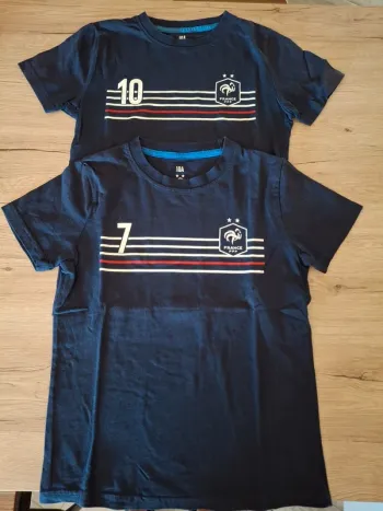 Tea shirt maillot de foot 10 ans