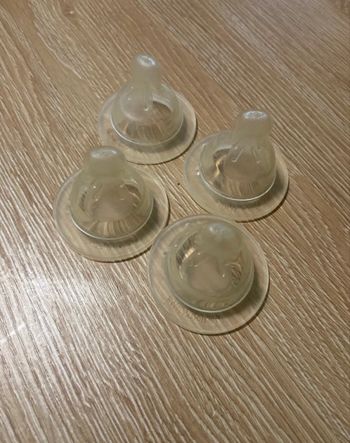 Lot tétine taille 1