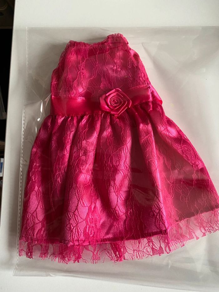 Magnifique robe de soirée pour poupée Tinnie ou autres poupées de même taille 40cm environ