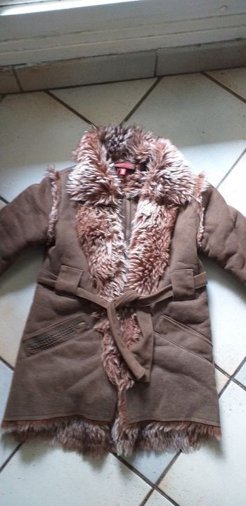 superbe manteau CATIMINI fourré taille 3 ans