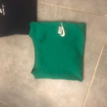 T-shirt nike