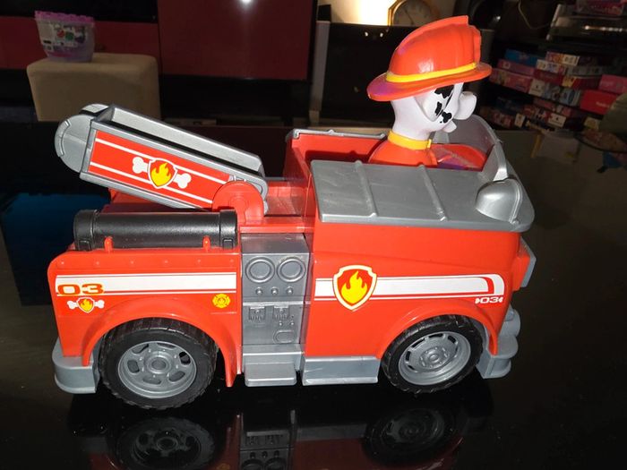 Marcus et son camion de pompier Pat Patrouille - photo numéro 4