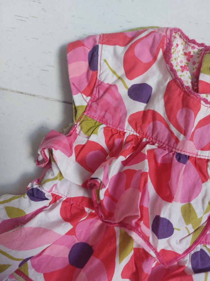 Blouse a volant et a fleurs Catimini Taille 6 mois - photo numéro 4