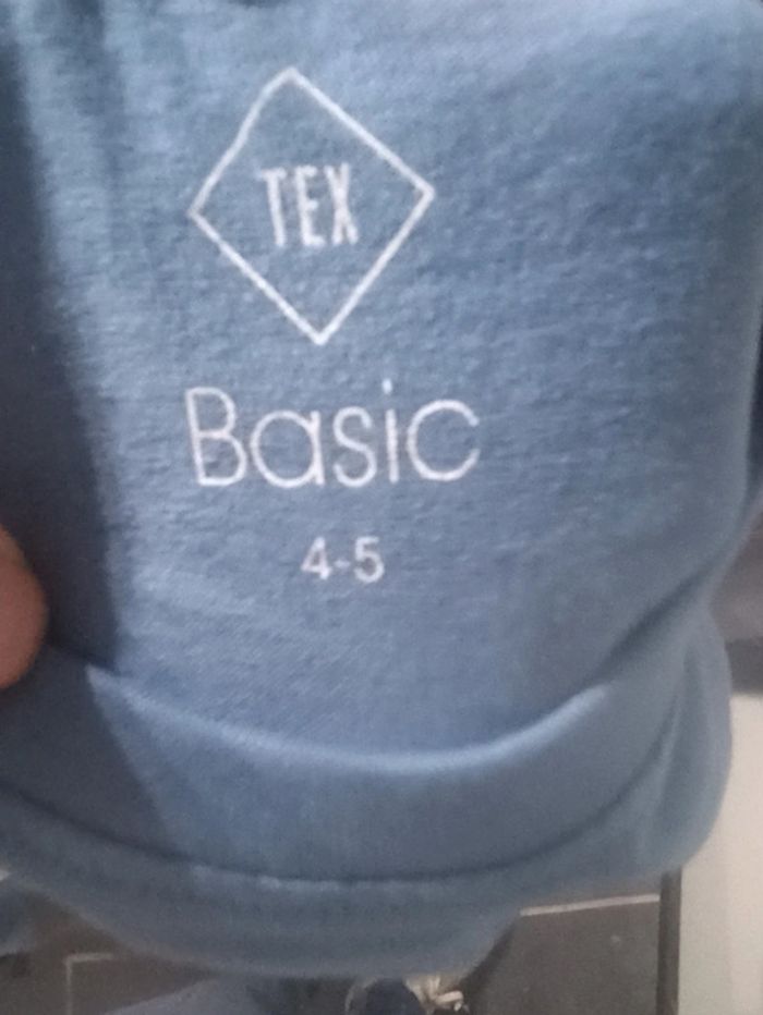 T shirt dinosaure 5 ans - photo numéro 3