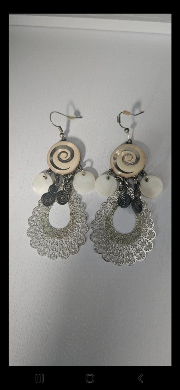 Paire de boucles d'oreille
