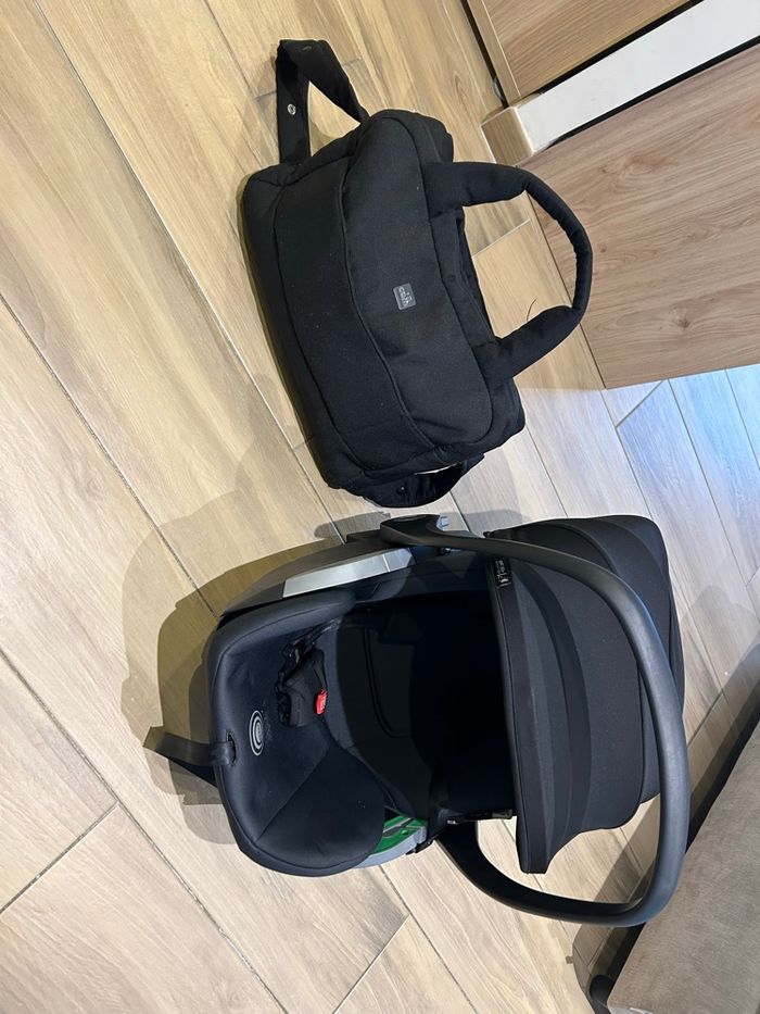 Pousette trio cam - photo numéro 2