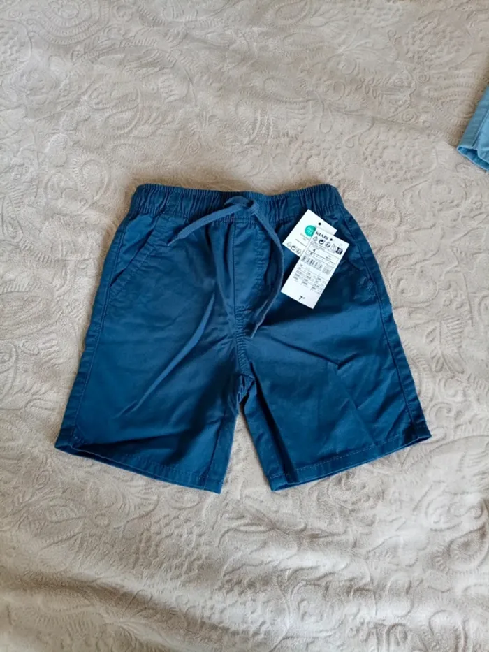 Shorts neufs 4 ans Kiabi lot de 2 - photo numéro 3