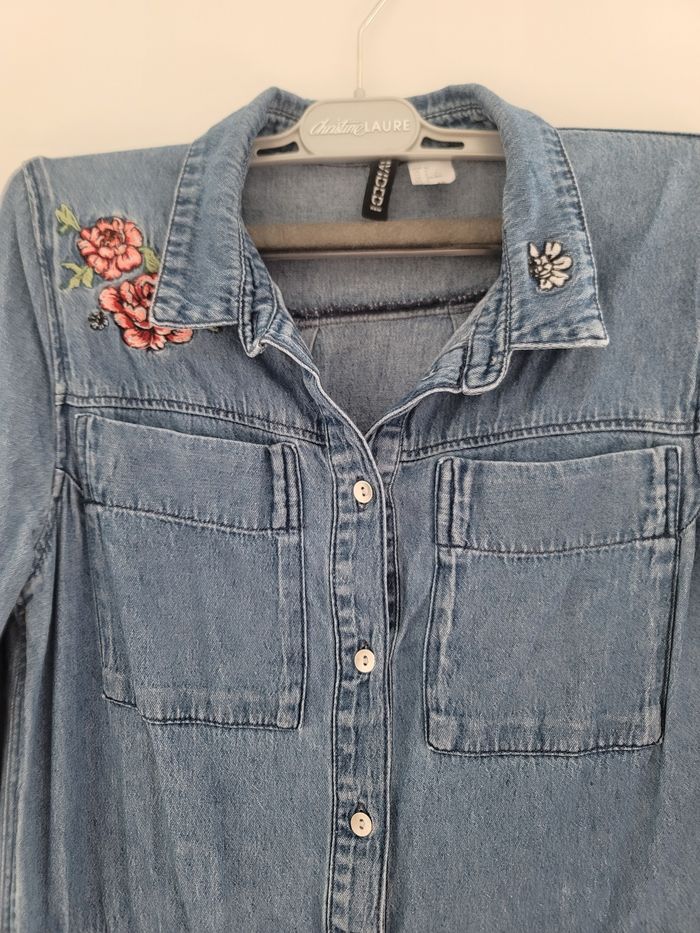 Robe en jeans à fleurs - photo numéro 2