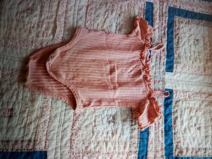 Lot de vêtements fille 18 mois - photo numéro 3