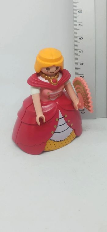 Femme princesse robe rose rouge playmobil
