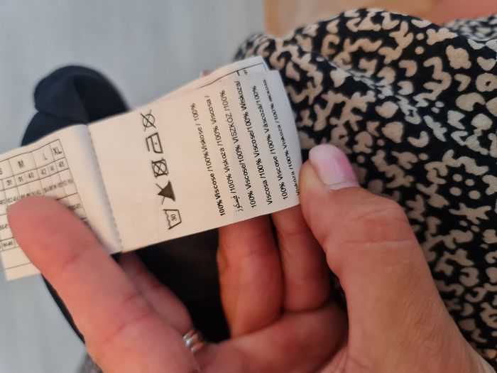 Robe noire motif beige avec poches zip aux épaules Pimkie Taille 36 - photo numéro 10