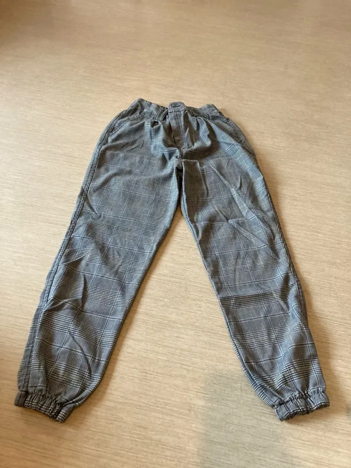 Pantalon imprimé à carreaux