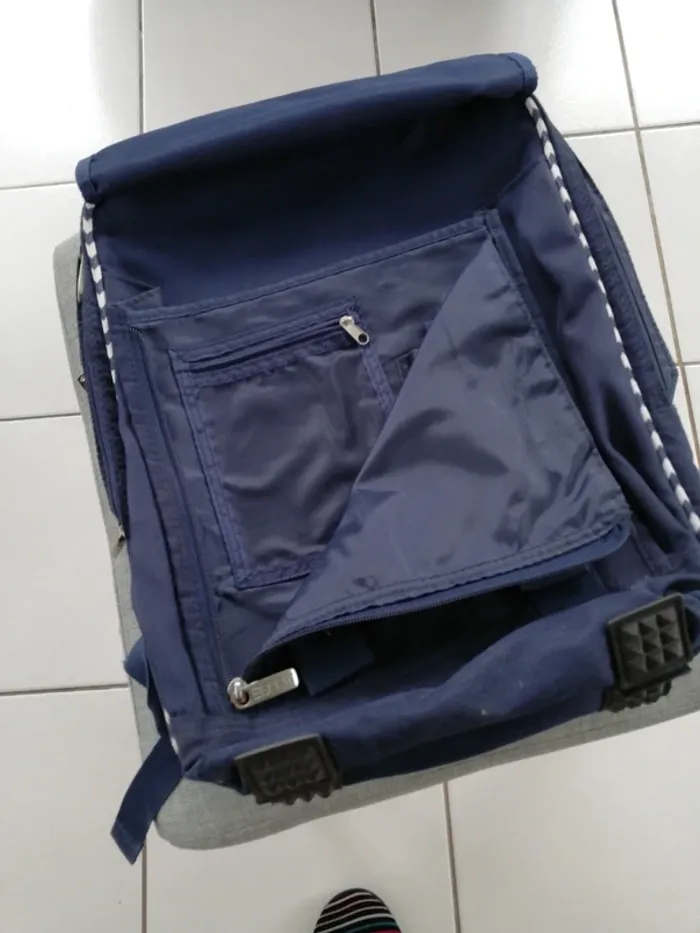 Sac à dos scolaire - photo numéro 3