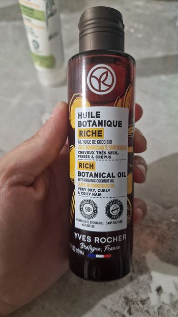 Huile et crème Yves rocher
