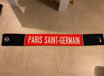 Écharpe PSG