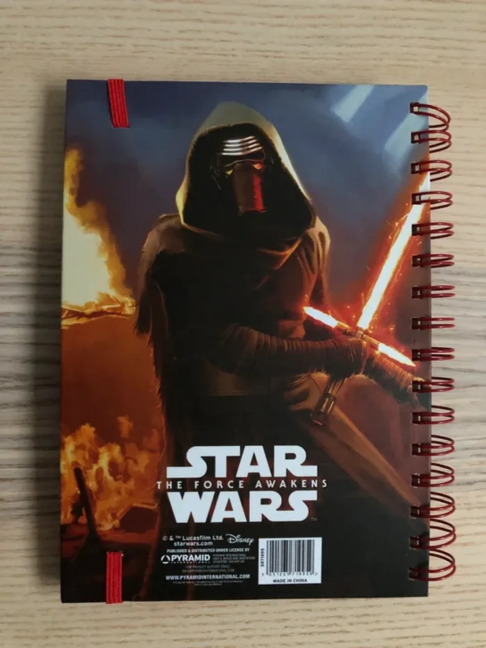 Cahier Kylo Ren - photo numéro 2