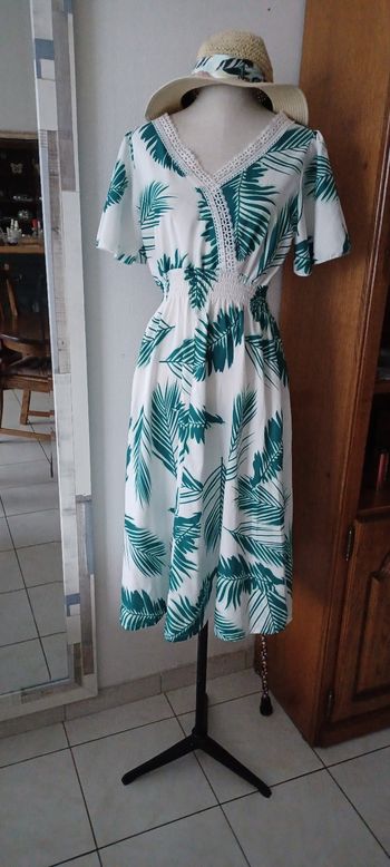 Très jolie robe d'été femme T U