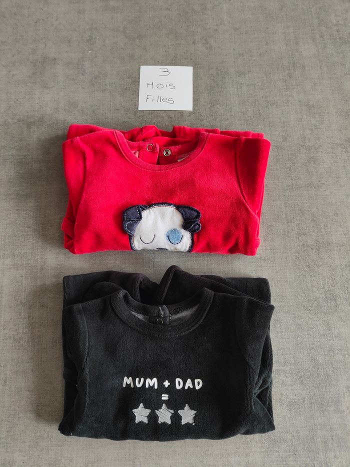 Lots 2 pyjamas 1 pièce